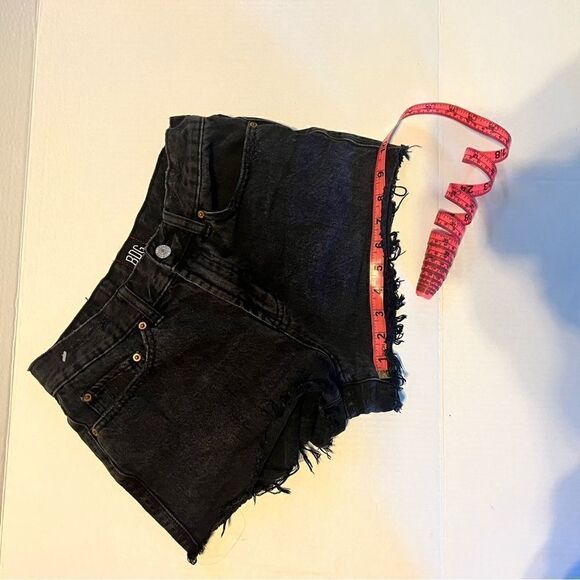 BDG Faded Black High Rise Frayed Booty Shorts 27 - Picture 10 of 11